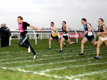 Cumbie Bowsers winning the final from Gemma Nicol.