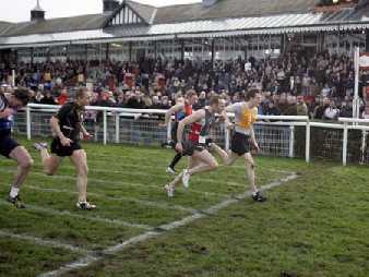 Antony Daffurn (yellow bib) winning 3rd cross-tie from Gareth Gattinby.