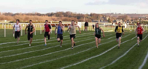 The final in full flight. Eventual winner Graeme Lister is in the centre.