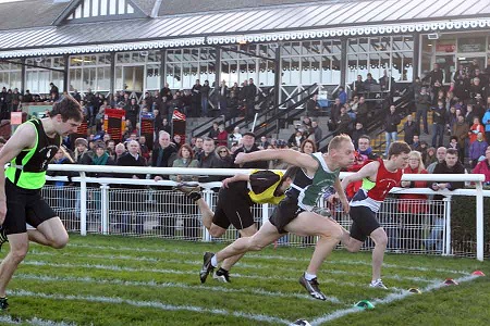 William Bates (green bib) winning second cross-tie from Ewan Dyer (red bib).