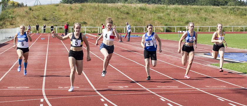 Final of 90 metres Ladies Handicap