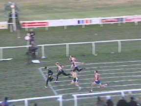 Craig Telford beating T. Cunningham and C. Fleming in the Backmarkers Handicap.